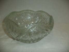 Pressed Scalloped Sawtooth Cut Glass Bowl - £39.87 GBP