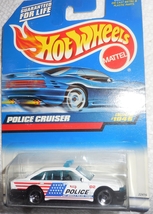 Hot Wheels 1999 &quot;Police Cruiser&quot; Collector #1046 Mint On Sealed Card - £2.35 GBP