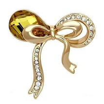 LO2847 - Flash Rose Gold White Metal Brooches with Synthetic Glass Bead in Topaz - $31.06 CAD