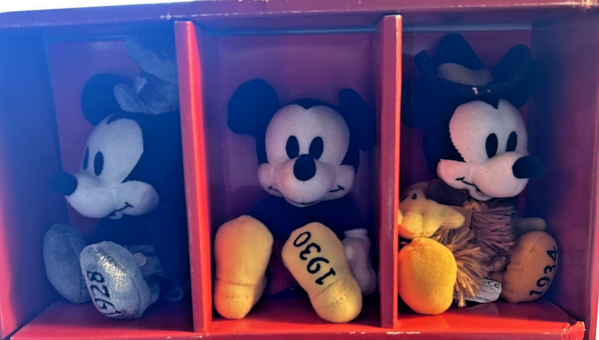 VINTAGE Mickey and Minnie Mouse 75th Anniversary Through the Years Item image 4