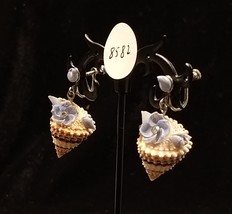 Vintage Dangle Sea Shell with Flowers Screw On Earrings - $20.99