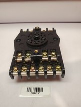 NEW OMRON 940-0770-00 RELAY BASE  TYPE PF 202 - $21.56