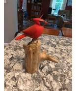 beautiful artist signed 11&quot; hard carved red Cardinal on Driftwood statue - $927.91 MXN
