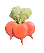 VTG 1982 HOMCO Vegetable Plastic Wall Decor #7634A Radishes Kitchen Decor - $8.45