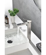Single Handle Bathroom Sink Faucet with Hose - $1,956.30 MXN
