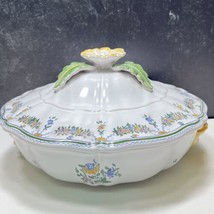 French Faience Atelier de Segries MOUSTIERS COVERED BOWL Flower Finial F... - $77.22