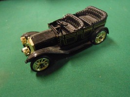 Great Collectible CHEVROLET Model Car 1:32 scale 1911 Chevy Classic Six - $15.43