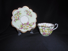 Rosina Teacup and Saucer Vintage 1950s Daffodils Scallop Edge With Gold ... - $24.75