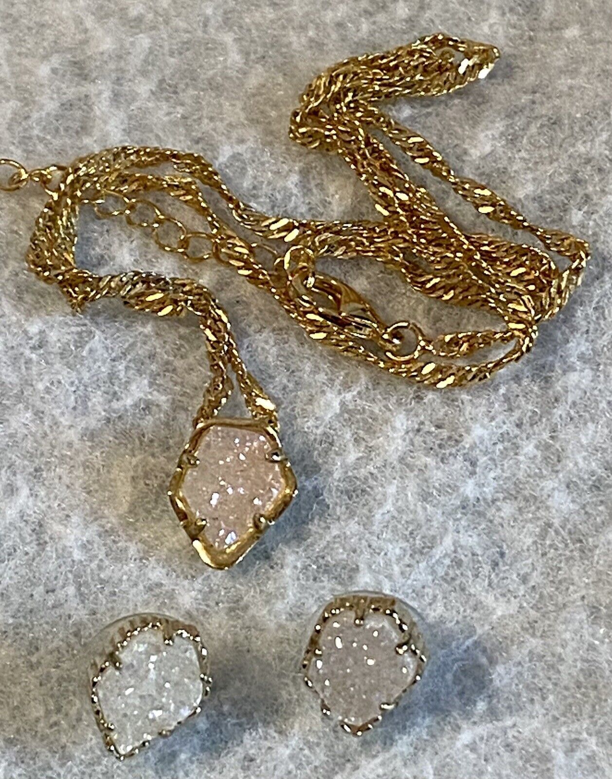 Kendra Scott Druzy Quartz Pendant With Necklace and Earrings Gold Tone Setting - $94.00