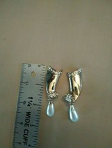 Vintage Clip Earrings Sweeping Swirl R/S Border Accent Teardrop Pearl Bottom - £19.18 GBP