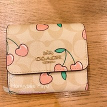 nwt Small Trifold Wallet In Signature Canvas With Heart Cherry Print - £99.68 GBP