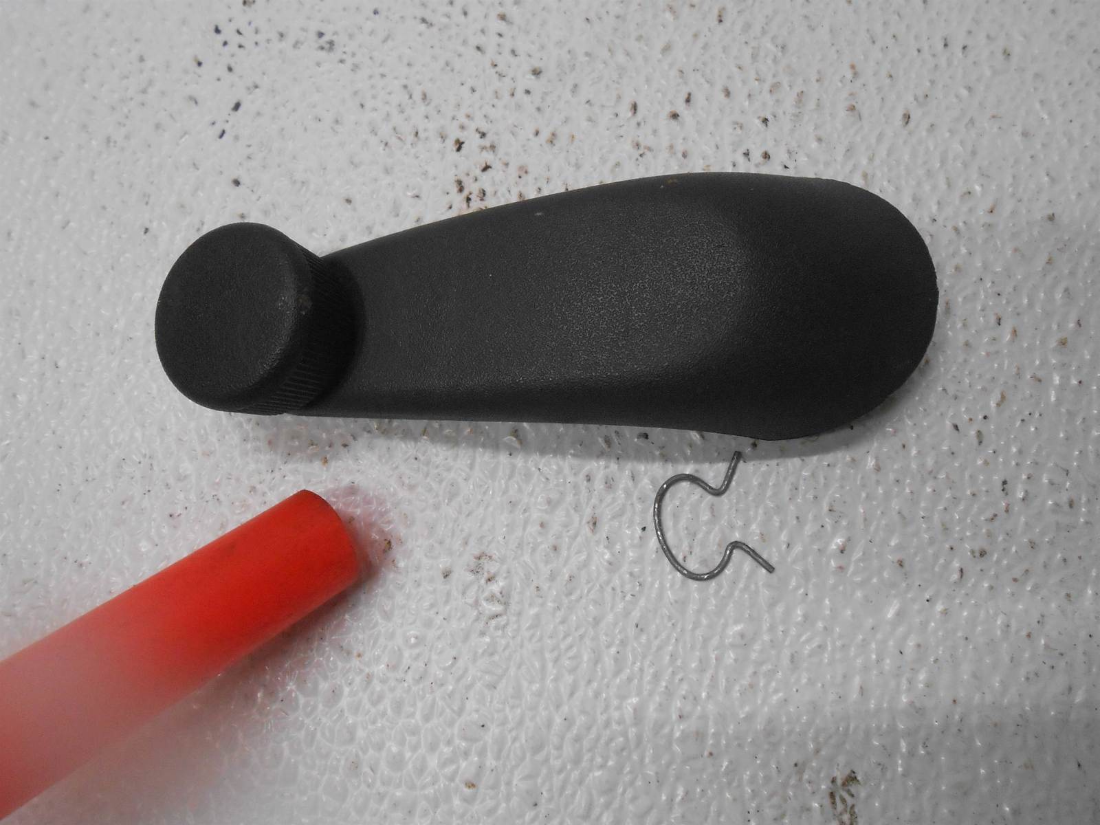1998 chevrolet S10 Front Right Passenger Window Crank Handle Interior   - $22.99
