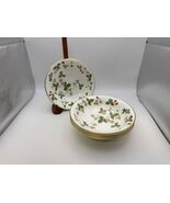 Set of 4 Wedgwood Bone China WILD STRAWBERRY 6" Coupe Cereal Bowls - $189.99