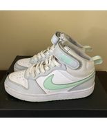 Nike Unisex-Child Sports Three Quarter High Shoes - $55.82