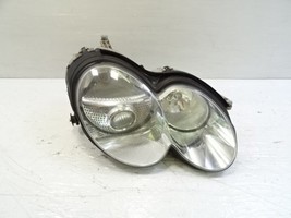 04 Mercedes R230 SL500 lamp, headlight, right, xenon, 2308207061 03-06 - $8,231.58 MXN