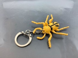Vintage Souvenir Keyring Yellow Spider Keychain Ancien Porte-Clés Araignée Jaune - £6.93 GBP