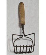 Vintage Twisted Wire Square Shaped Potato Masher Wooden Handle Kitchen Tool - $22.50 CAD