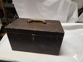 Vintage/ Antique Wooden with Leather Handle Toolbox - $1,211.41 MXN