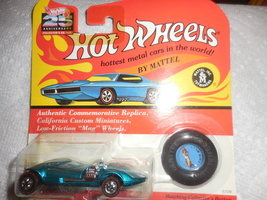 1992 Hot Wheels Blue &quot;Twin Mill&quot; Collectior #5709 Vintage Collectiom + Button - £4.71 GBP