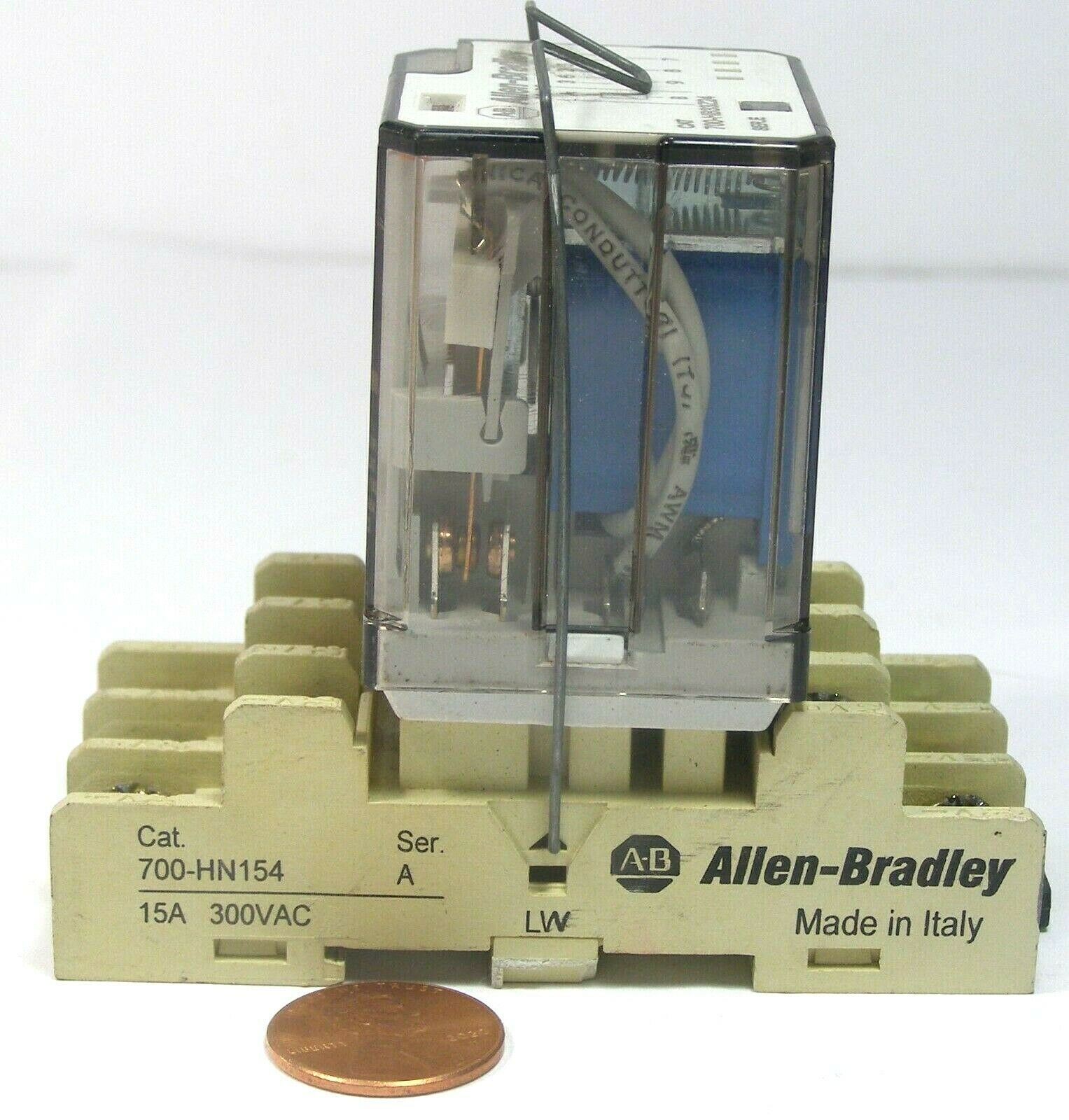 Allen-Bradley Relay with Socket 700-HN154  15A 300VAC  LW   Series E - $13.95