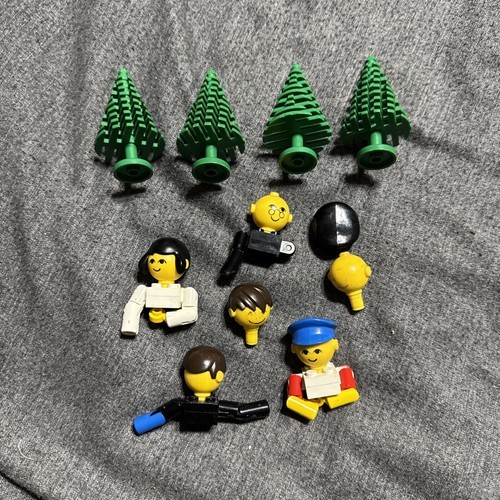 Vintage 1970&#39;s LEGO Homemaker Family Maxifigures And Trees - $19.80