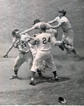 1957 MILWAUKEE BRAVES vs BROOKLYN DODGERS 8X10 PHOTO BASEBALL PICTURE MLB - $4.94