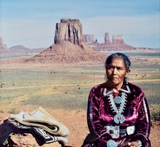 David Fingerhut Signed Photograph Framed Navajo Woman Monument Valley Ar... - $99.99