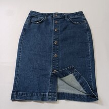 Universal Thread Women Blue Denim Skirt Size 2/26 Full Button 5 Pockets Waist 29 image 13