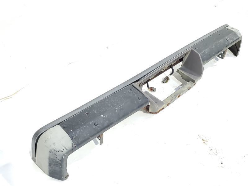 1987 1988 1989 Nissan Pathfinder OEM Rear Bumper Needs Paint Item image 5