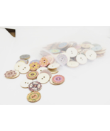 Wooden Various Designs Sized .75&quot; Mixed Lot Bag Of 100 Art Buttons - $14.88 CAD