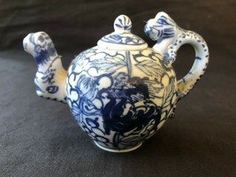 antique chinese porcelain miniature teapot with dragon. Sealmark bottom - £59.61 GBP