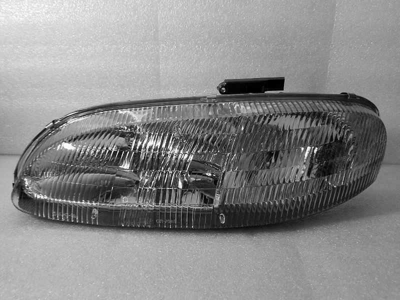 Primary image for DRIVER LEFT HEADLIGHT FITS 95-01 LUMINA CAR 40