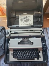 Underwood Electric Typewriter 765 CR FOR PARTS NOT WORKING In Original Case - $48.00