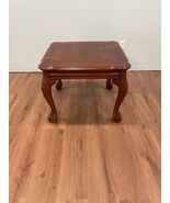 Vintage Style Wood End Table With Claw Feet - $1,351.17 MXN