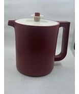 Vintage Tupperware Drink Pitcher USA 1575-8 Red Plastic w/ Lid Serving R... - £8.14 GBP