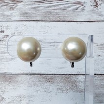 Vintage Screw Back Earrings Ball Shape Faux Pearl 5/8&quot; 3D - £10.16 GBP