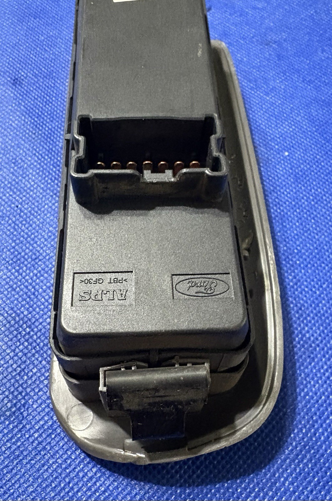 2001-2007 Escape LH Driver Front Master Power Window Lock Switch Gray 78361 Item image 4