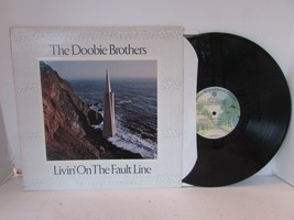 Livin On The Fault Line The Doobie Brothers 3045 Record Album Warner Bros 1977 - £6.23 GBP