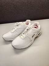 Women&#39;s sneakers Size 10 Fila Pink White Tennis Shoes - £18.56 GBP