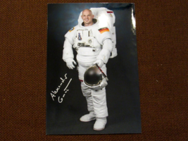 Alexander Gerst SOYUZ-ISS Artemis Nasa Astronaut Signed Auto 4 X 6 Photo Beauty - £78.84 GBP