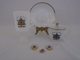  Canada Centennial 1967 Vintage 8oz Milk Glass Mug Tea cup &amp; Saucer &amp; Pi... - £12.38 GBP