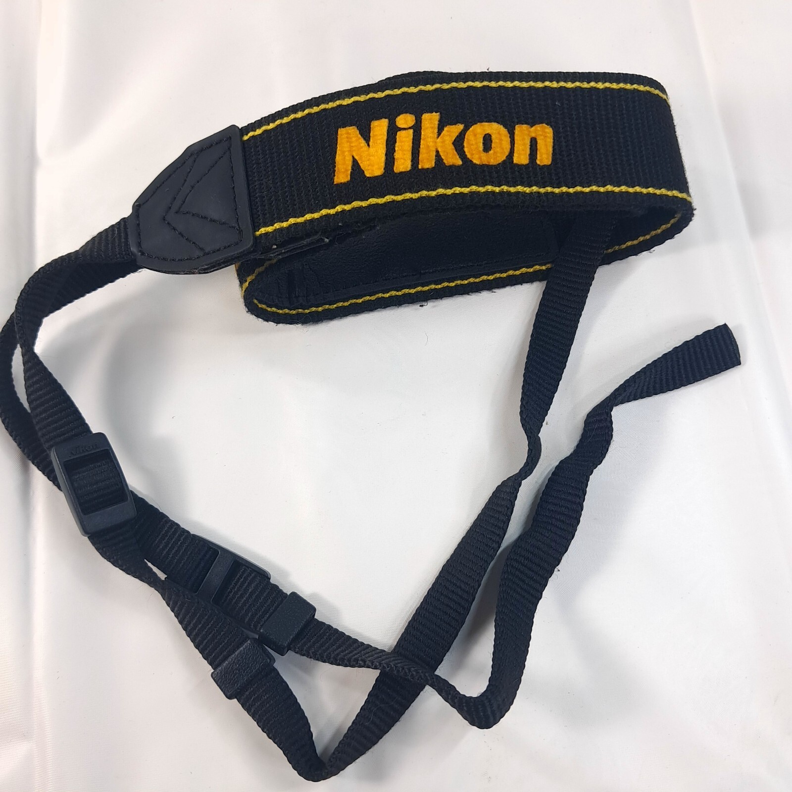 Nikon Camera Strap Black Yellow Neck Shoulder DSLR digital SLR logo genu... - $15.00