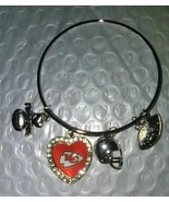 Kansas City Chiefs Bracelet - Heart Charm Bracelet  - €17,25 EUR