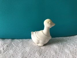 D2 - Lady Goose Ceramic Bisque You Paint* - €1,31 EUR