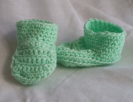 Green Infant Booties - £3.42 GBP