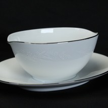 Noritake Georgian Gravy Boat w/Attached Underplate  6440 - $16.01 CAD
