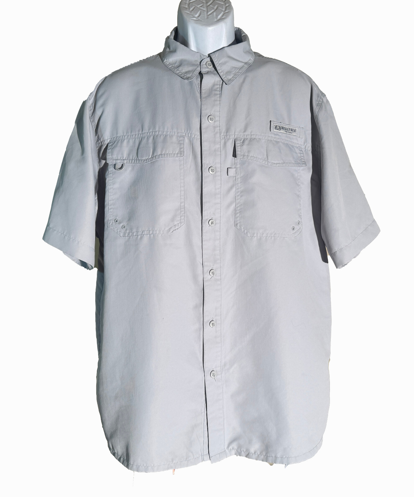 REALTREE FISHING Men&#39;s Short Sleeve Button Down Vented Fishing Shirt Gra... - $11.87