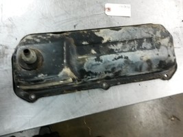 Right Valve Cover From 1997 Ford Thunderbird  3.8 - $39.95