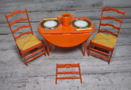 Vintage Mattel Barbie Country Living Parts Drop Leaf Table 2 Chairs Pitc... - £14.88 GBP