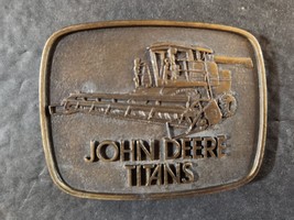 JOHN DEERE BELT BUCKLE 4&quot; SQUARE TITANS COMBINE BRONZE FINISH 1980 VINTAGE - $182.58 MXN